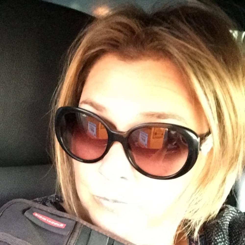 Meet your Posher, Renee-Sharing is CARING! Shared listings =SALES! Let’s share!